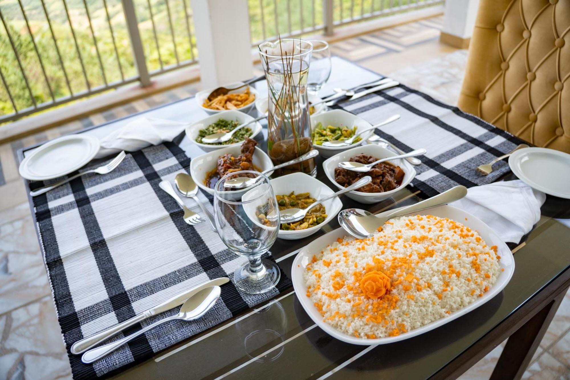 Shanthi Uyana Kandy Eksteriør billede